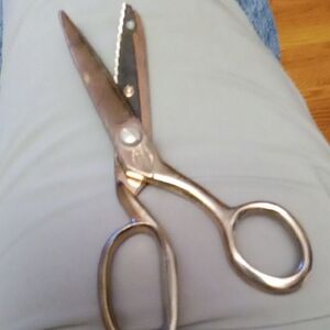 Vintage Richards Gold Pinking Shears